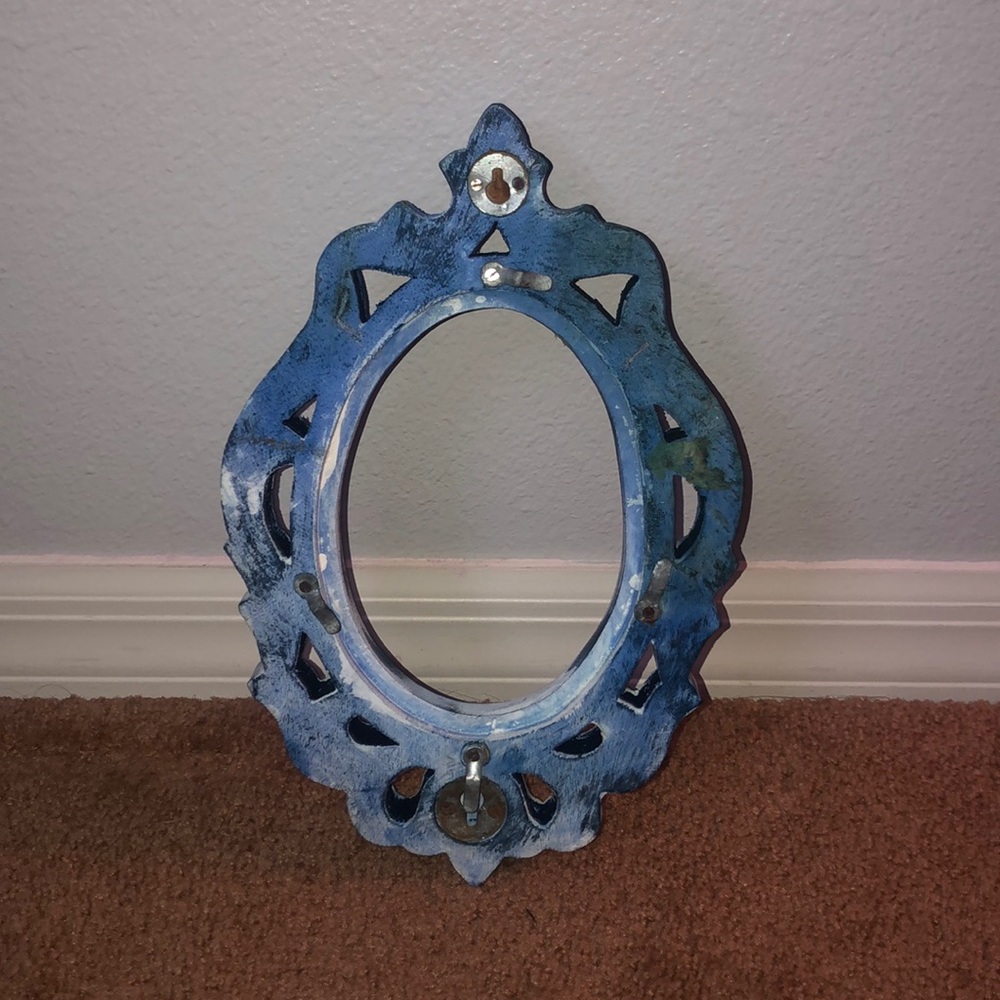 Rustic Oval Decor - Picture 2 of 2